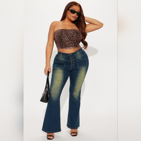 Fashion Nova Denim - Hot Stuff Low Rise Tinted Flare Jeans Vintage Wash
